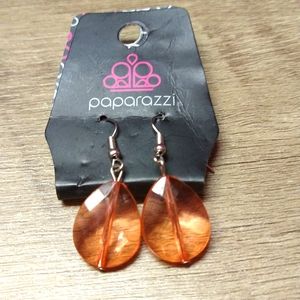 NWT Paparazzi Rose Colored Beads. Silvertone Hanging Earrings.